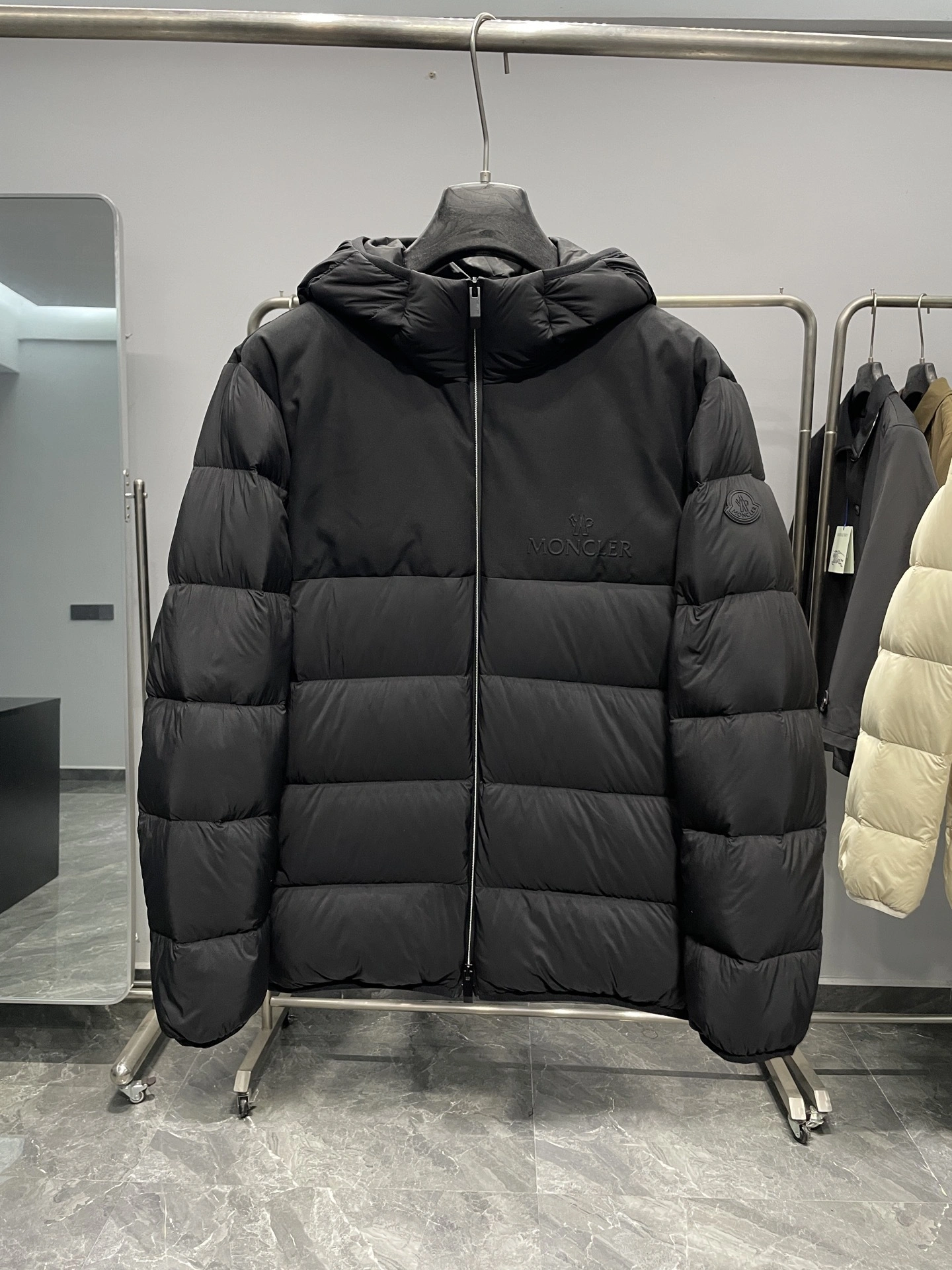 wg.luxury-- 7o9385r Down jacket nylon 2colour item: E-F000J1309-2